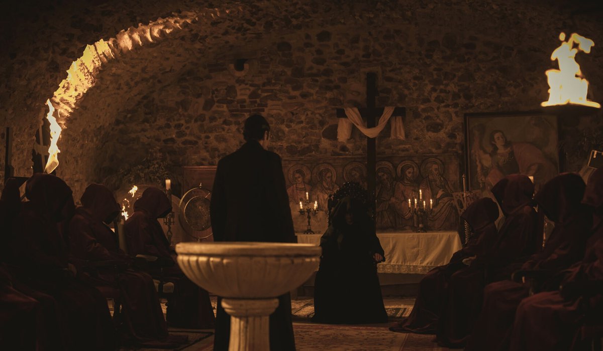 Una Scena De Il Segreto con La Setta Degli Arcangeli. Credits: Mediaset