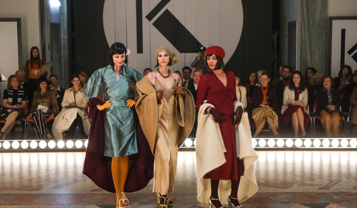 Una Scena di Made In Italy con le modelle al Krizia Fashion Show. Credits: Mediaset