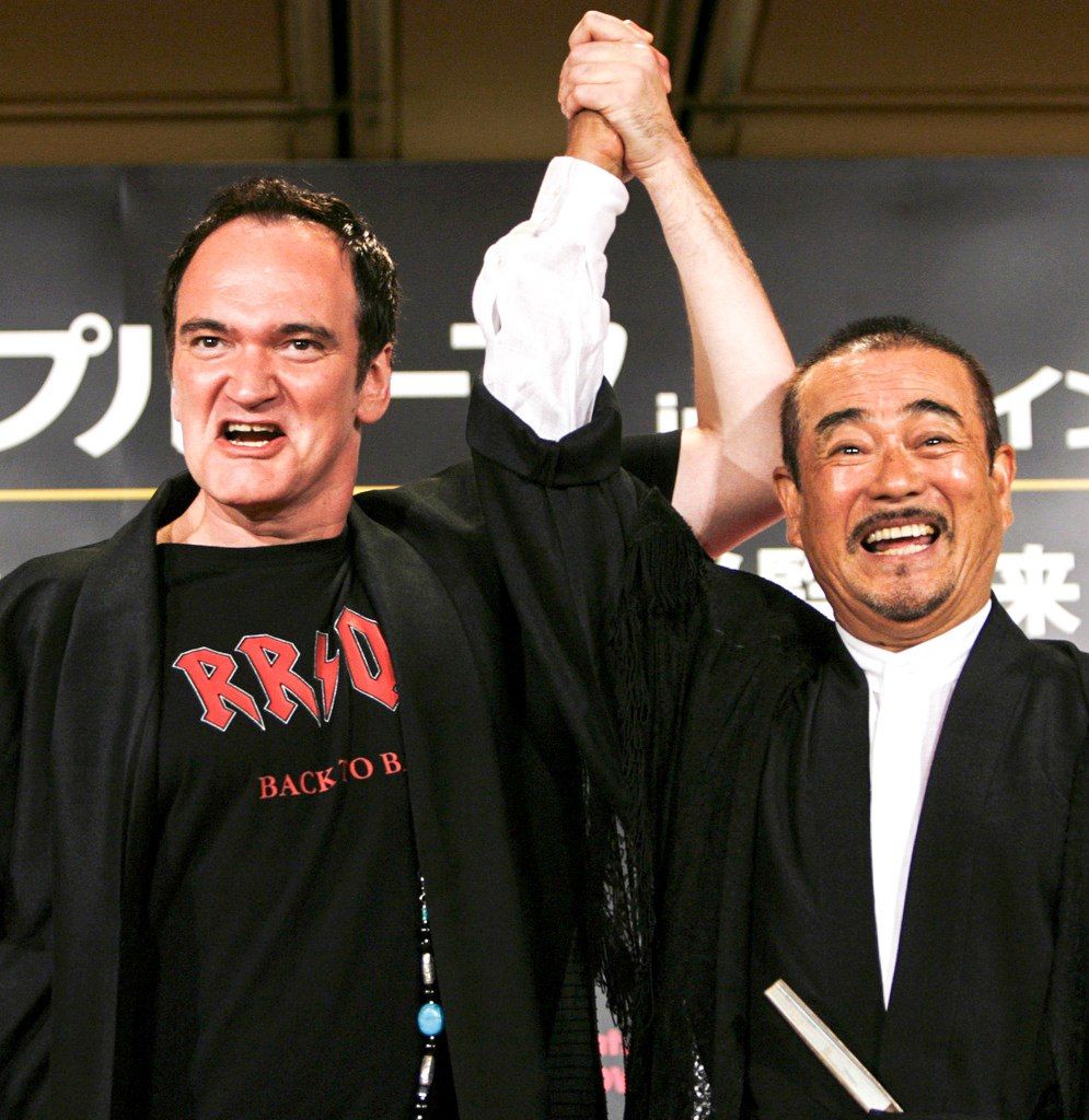 La estrecha relación entre Tarantino (izquierda) y Sonny Chiba saltaba a la vista durante la rueda de prensa del 2 de agosto de 2007, en Tokio. (Reuters / Kyodo News)